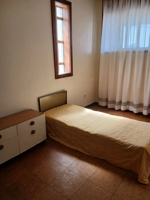 Apartamento T5 para Arrendamento em Paranhos