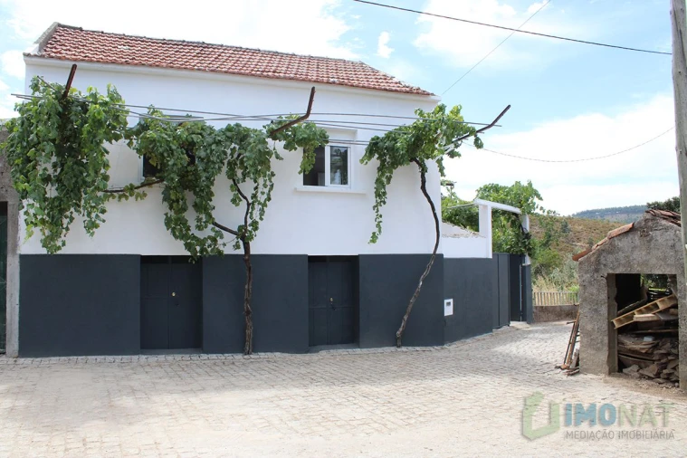 Moradia T3 para Venda em Estreito Foto 1