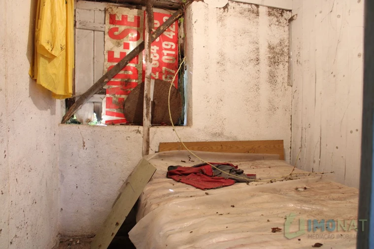 Moradia T2 para Venda em Estreito Foto 9