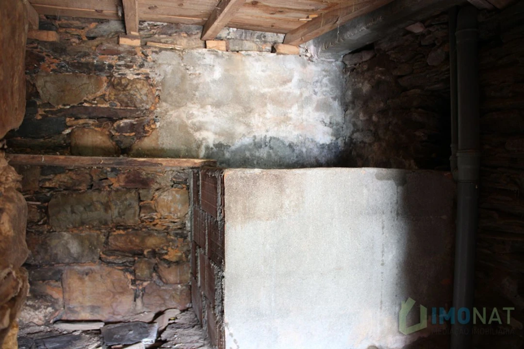 Moradia T3 para Venda em Cardosa Foto 14