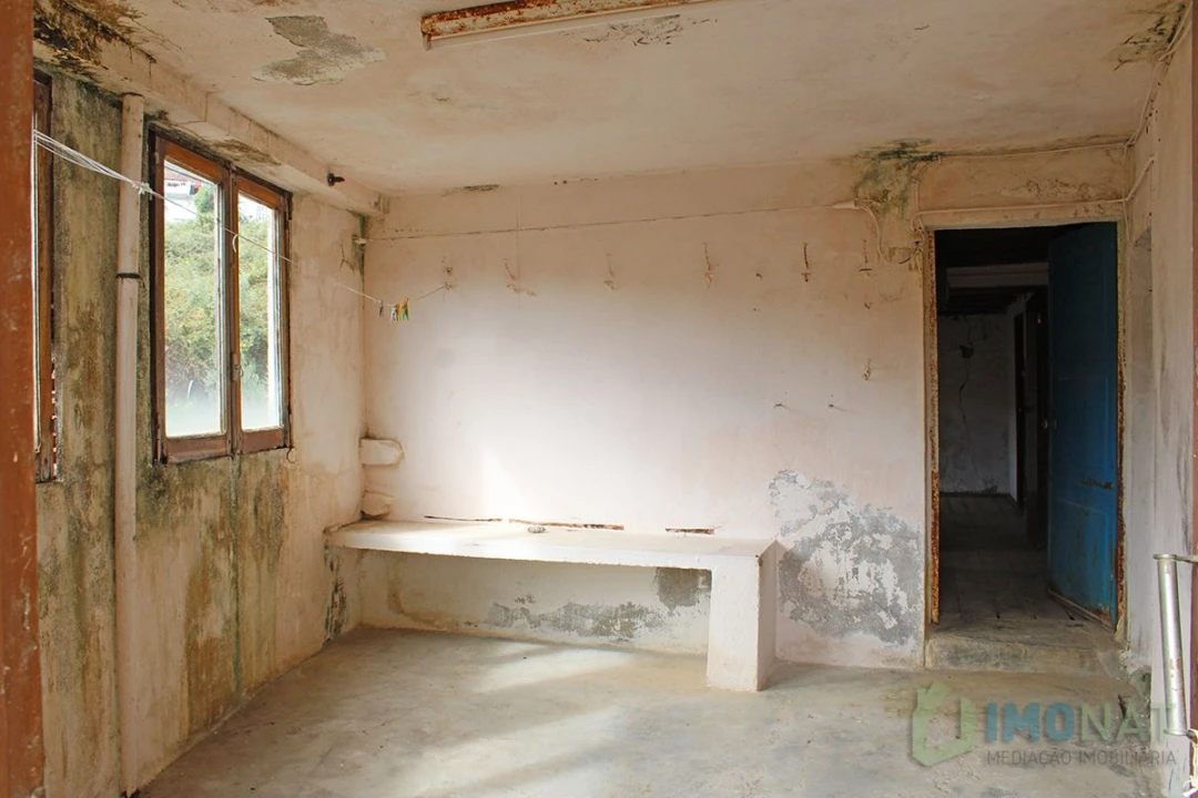 Moradia T3 para Venda em Cardosa Foto 16