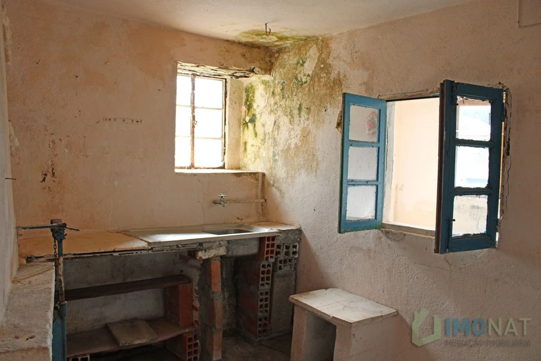 Moradia T3 para Venda em Cardosa Foto 18