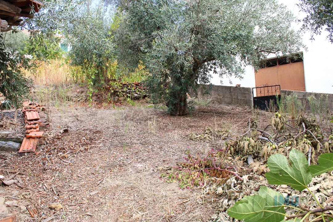 Moradia T3 para Venda em Cardosa Foto 33