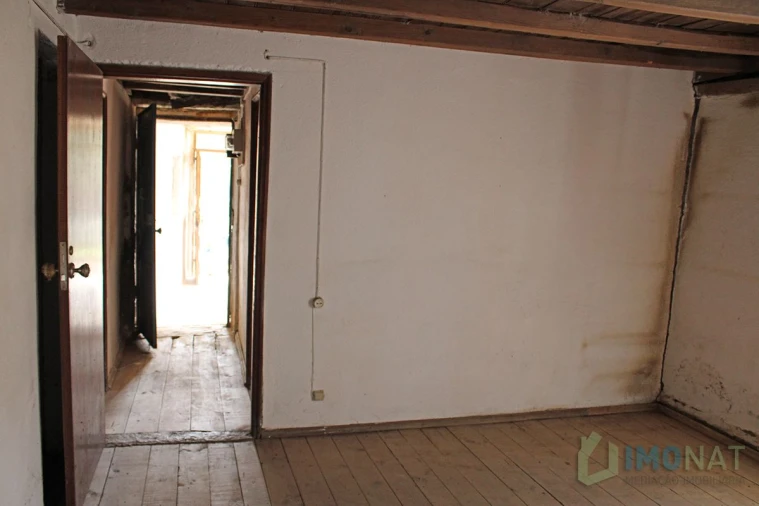 Moradia T3 para Venda em Cardosa Foto 6