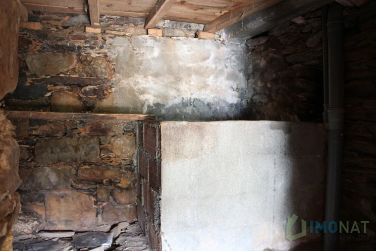 Moradia T3 para Venda em Cardosa Foto 14