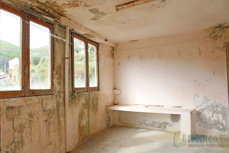 Moradia T3 para Venda em Cardosa Foto 15