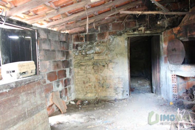 Moradia T3 para Venda em Cardosa Foto 19