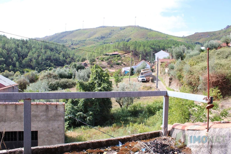 Moradia T3 para Venda em Cardosa Foto 30