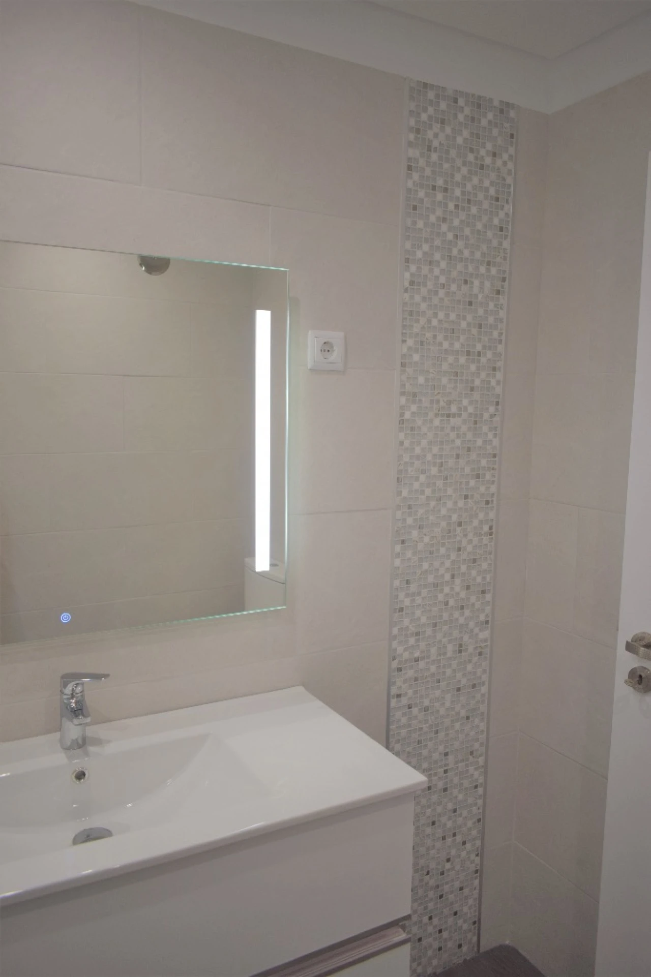 Apartamento T1 para Arrendamento em Santo António dos Cavaleiros Foto 23