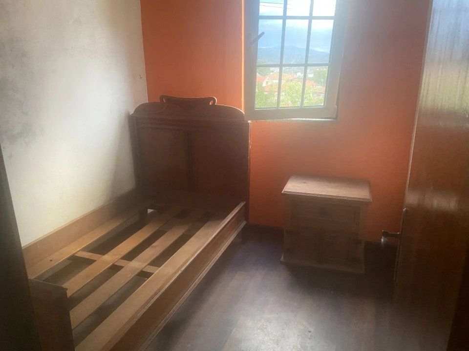 Moradia T3 para Venda em Cambres Foto 3