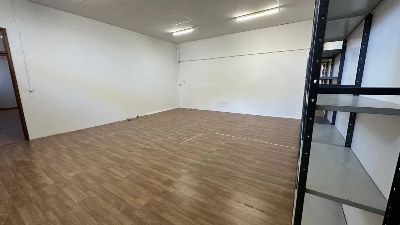 Negócio para Arrendamento em Tirado Foto 6