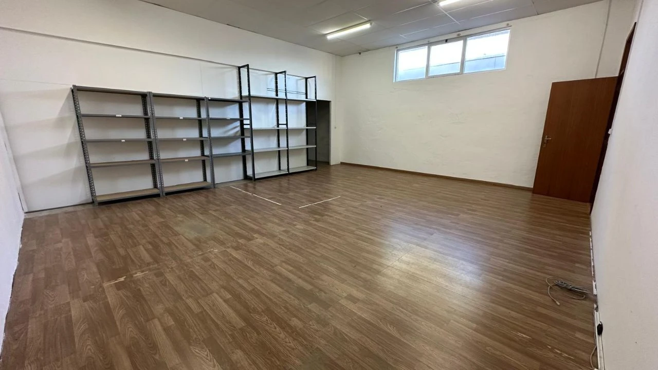 Negócio para Arrendamento em Tirado Foto 12