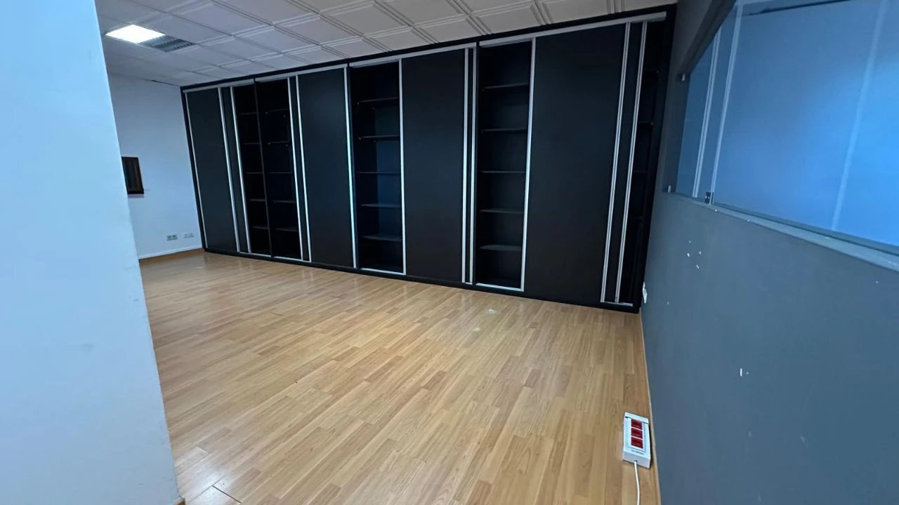 Negócio para Arrendamento em Tirado Foto 5