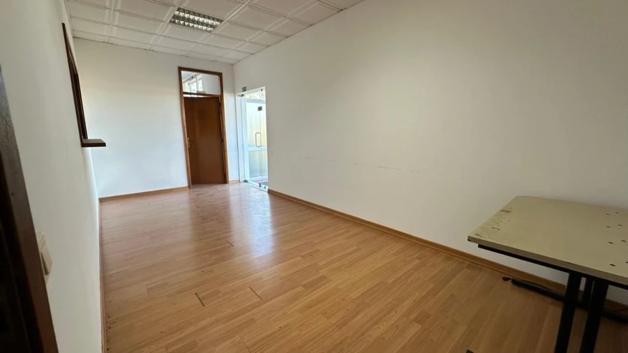 Negócio para Arrendamento em Tirado Foto 10