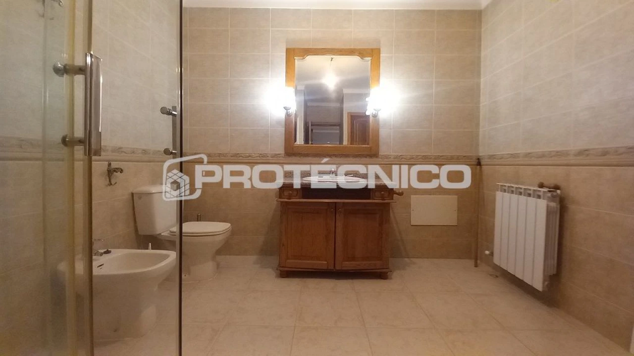 Moradia T4 para Venda em Albergaria-A-Velha Foto 25