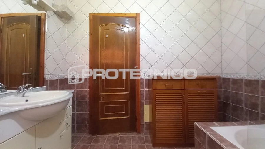 Moradia T4 para Venda em Albergaria-A-Velha Foto 26