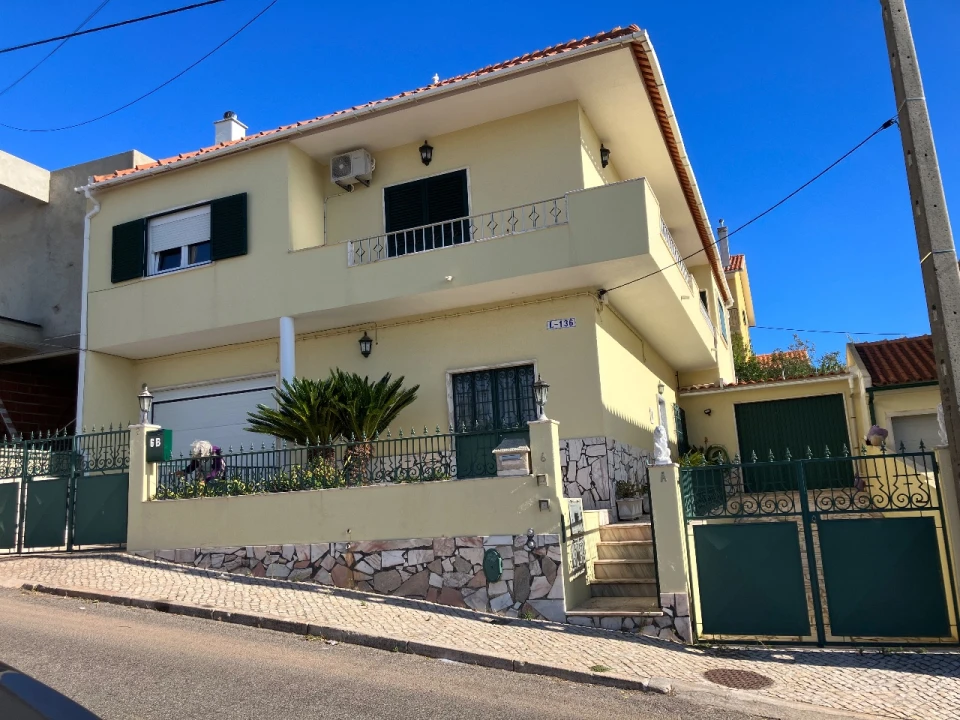 Moradia T3 para Arrendamento em Casal do Bispo Foto 8