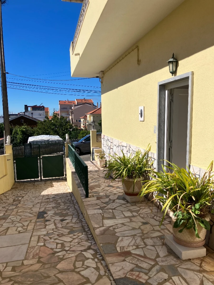 Moradia T3 para Arrendamento em Casal do Bispo Foto 2