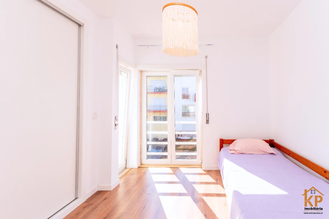 Apartamento T2 para Venda em Torres Vedras Foto 31