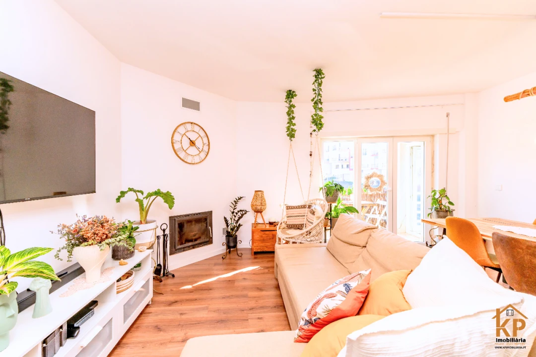 Apartamento T2 para Venda em Torres Vedras Foto 2