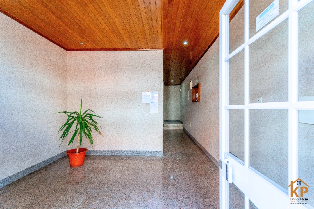 Apartamento T2 para Venda em Torres Vedras Foto 48