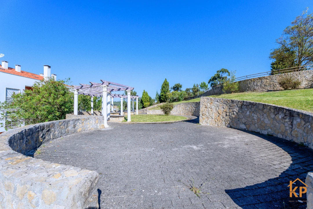 Apartamento T2 para Venda em Torres Vedras Foto 58