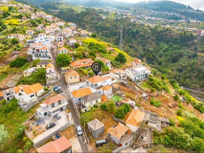 Moradia T3 para Venda em Calheta Foto 30