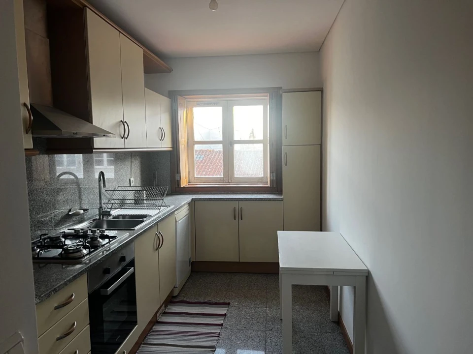 Apartamento T3 para Arrendamento em Braga Foto 5