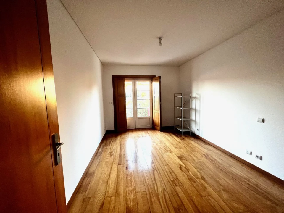 Apartamento T3 para Arrendamento em Braga Foto 18