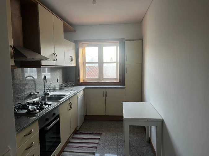 Apartamento T3 para Arrendamento em Braga Foto 5