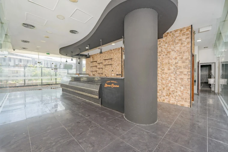 Loja para Venda em Funchal Foto 9