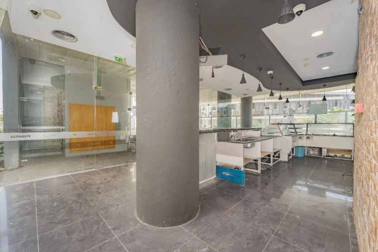 Loja para Venda em Funchal Foto 16