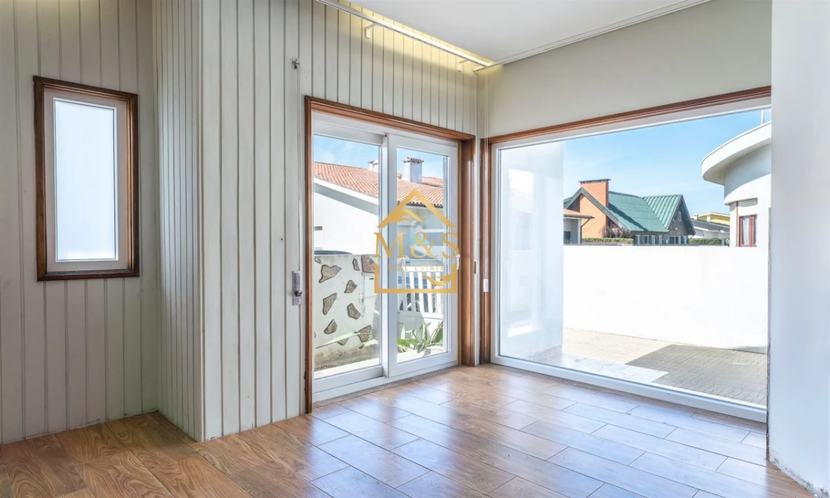 Moradia T3 para Venda em Mindelo Foto 3