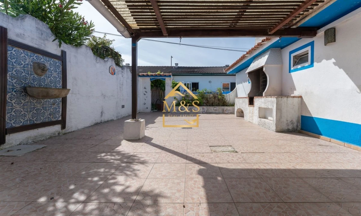 Moradia T3 para Venda em Mindelo Foto 11