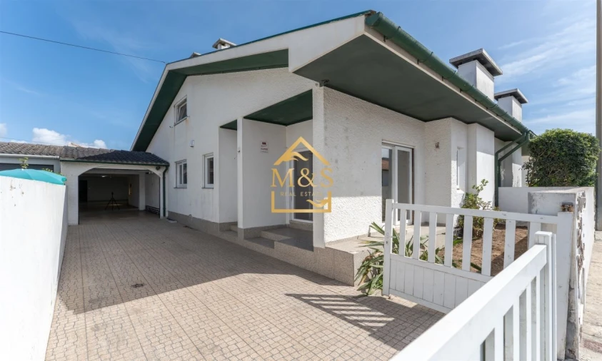 Moradia T3 para Venda em Mindelo