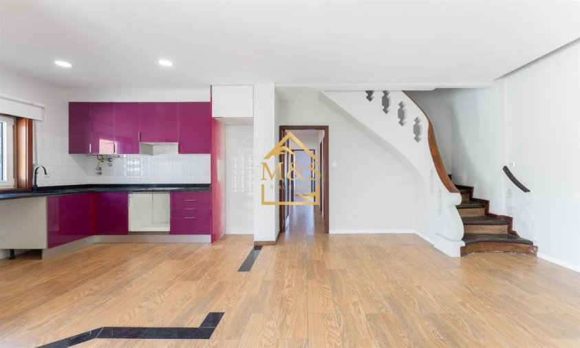 Moradia T3 para Venda em Mindelo Foto 4