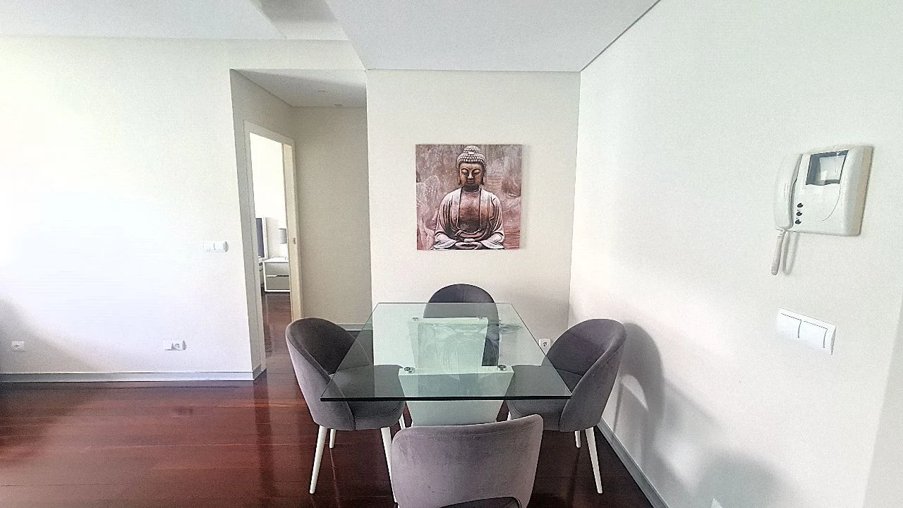 Apartamento T1 para Arrendamento em Funchal Foto 2