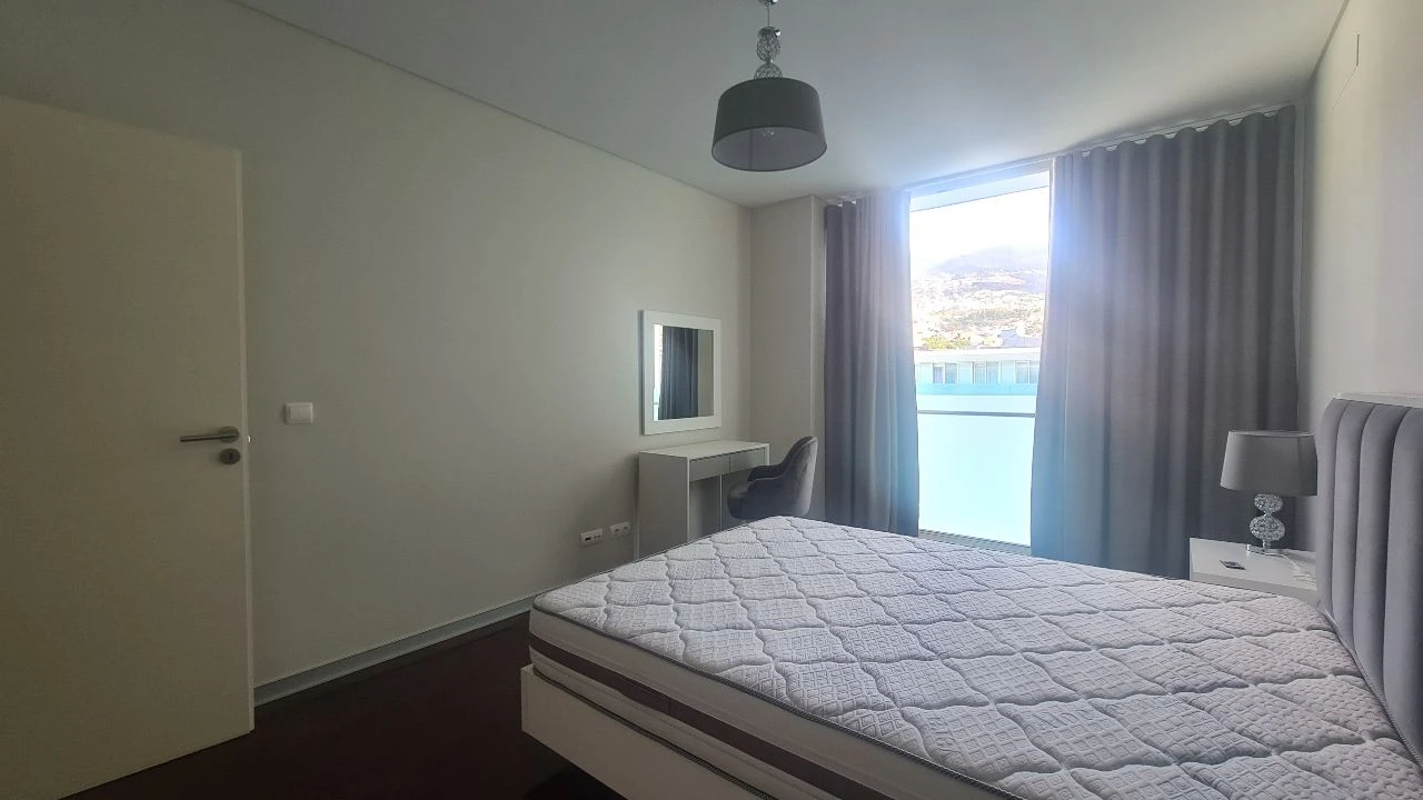 Apartamento T1 para Arrendamento em Funchal Foto 10