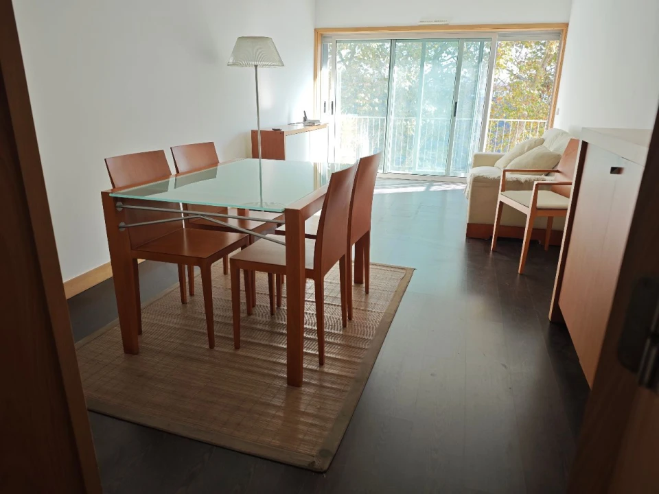 Apartamento T3 para Arrendamento em Porto Foto 3