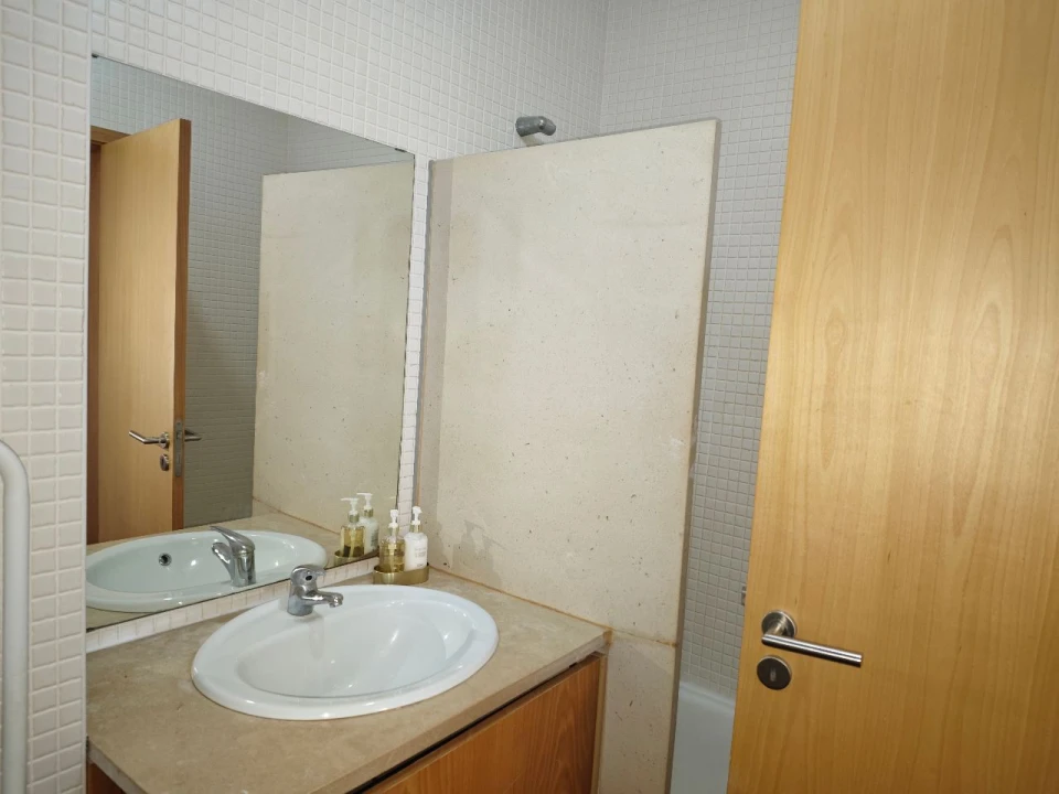 Apartamento T3 para Arrendamento em Porto Foto 18