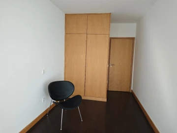 Apartamento T3 para Arrendamento em Porto