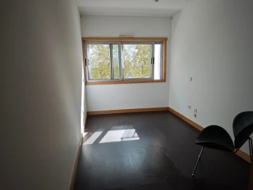 Apartamento T3 para Arrendamento em Porto