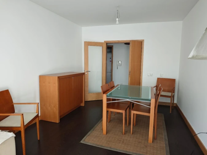 Apartamento T3 para Arrendamento em Porto Foto 4