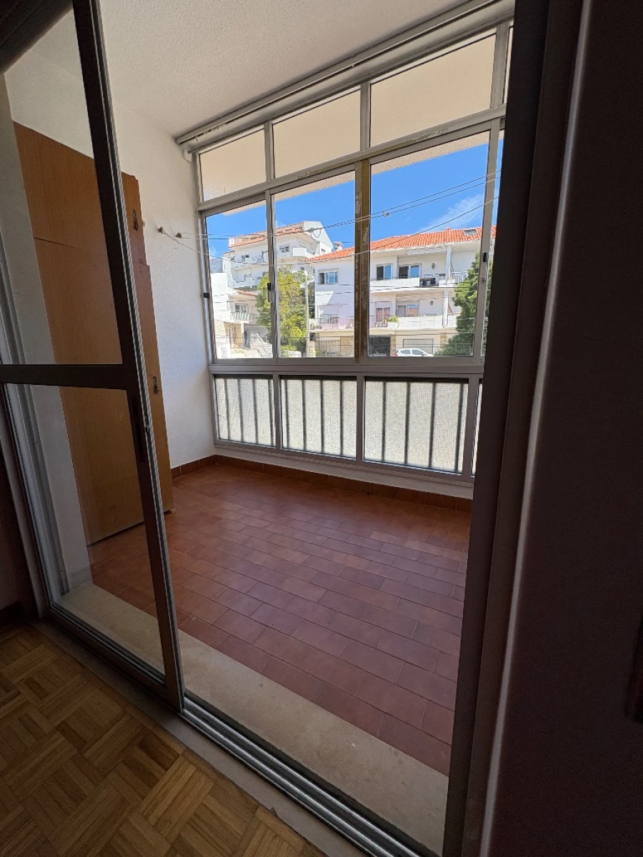 Apartamento T1 para Arrendamento em Parede Foto 12