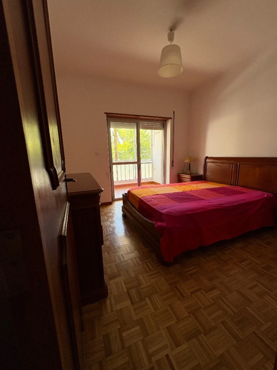 Apartamento T1 para Arrendamento em Parede Foto 10