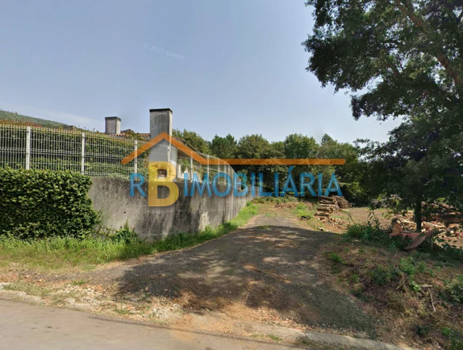 Terreno para Venda em Rua dos Lavadouros Foto 3