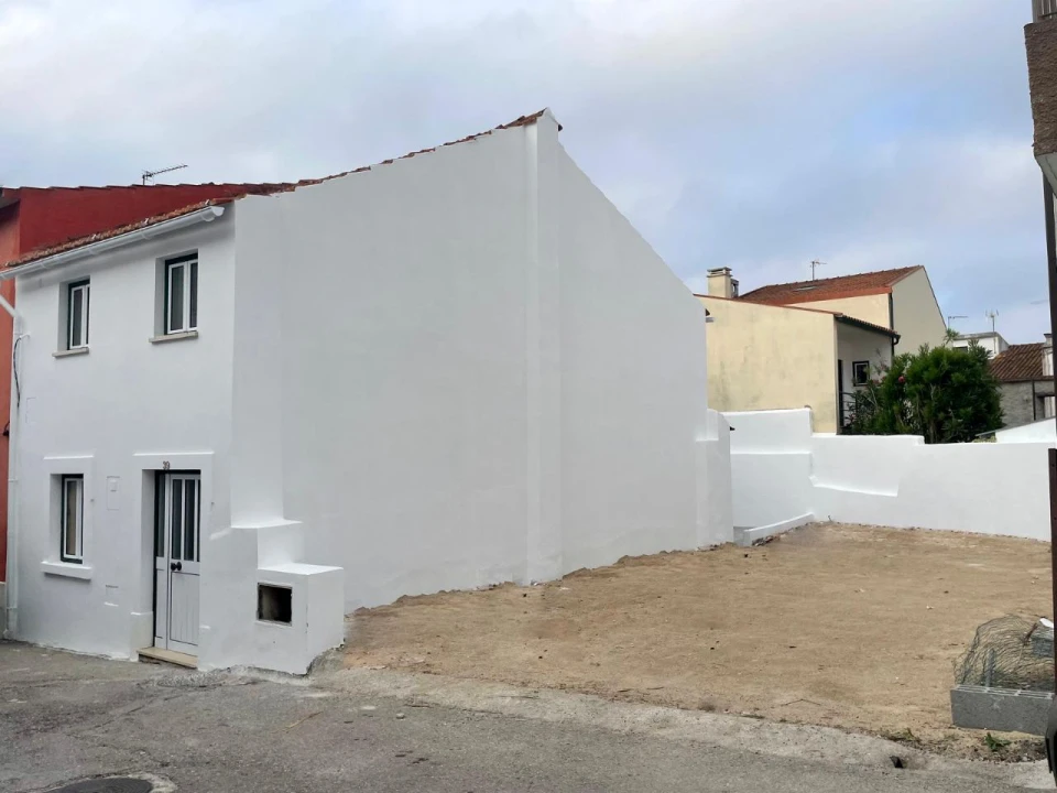 Moradia T2 para Venda em Vila Nova de Anços Foto 1