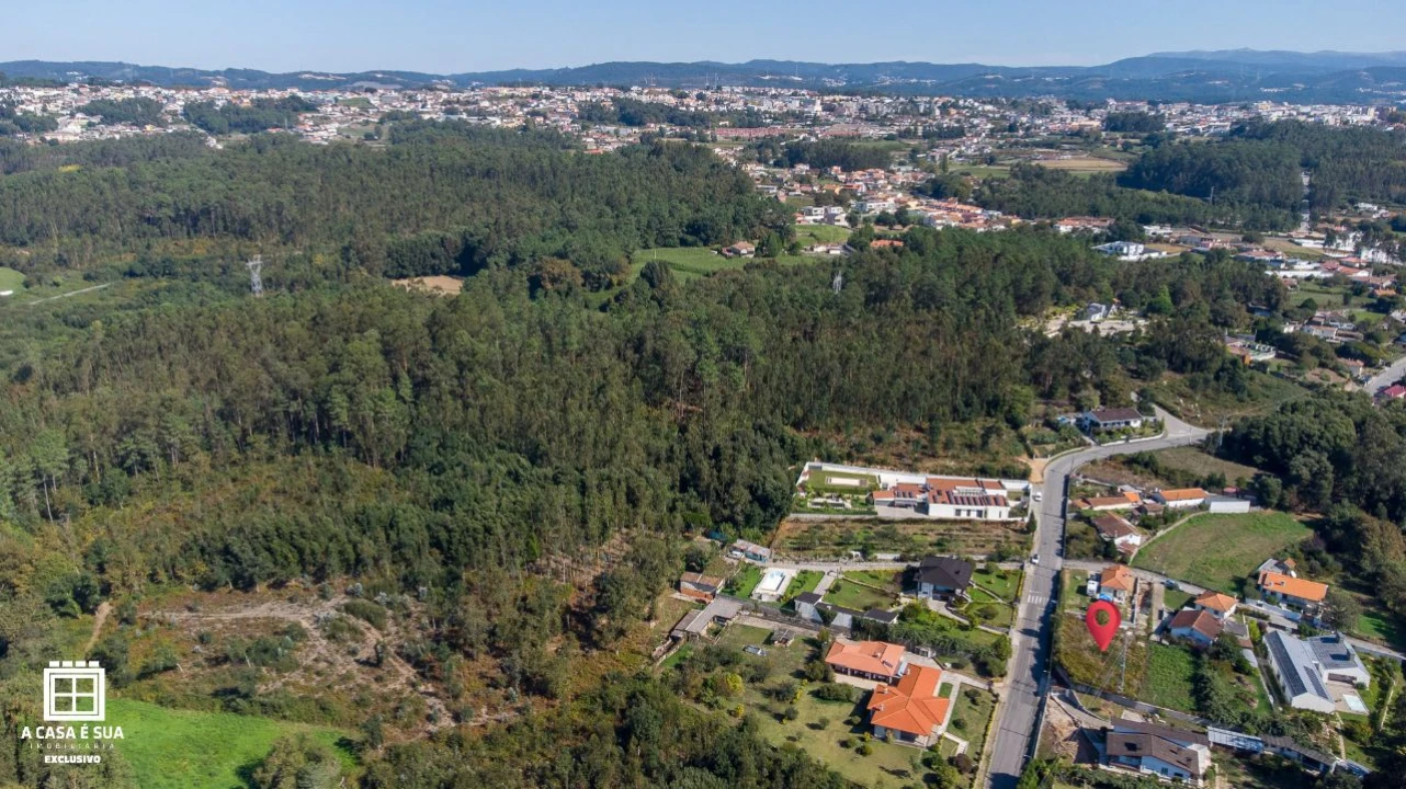 Terreno P/ Prédio para Venda em Arrifana Foto 10