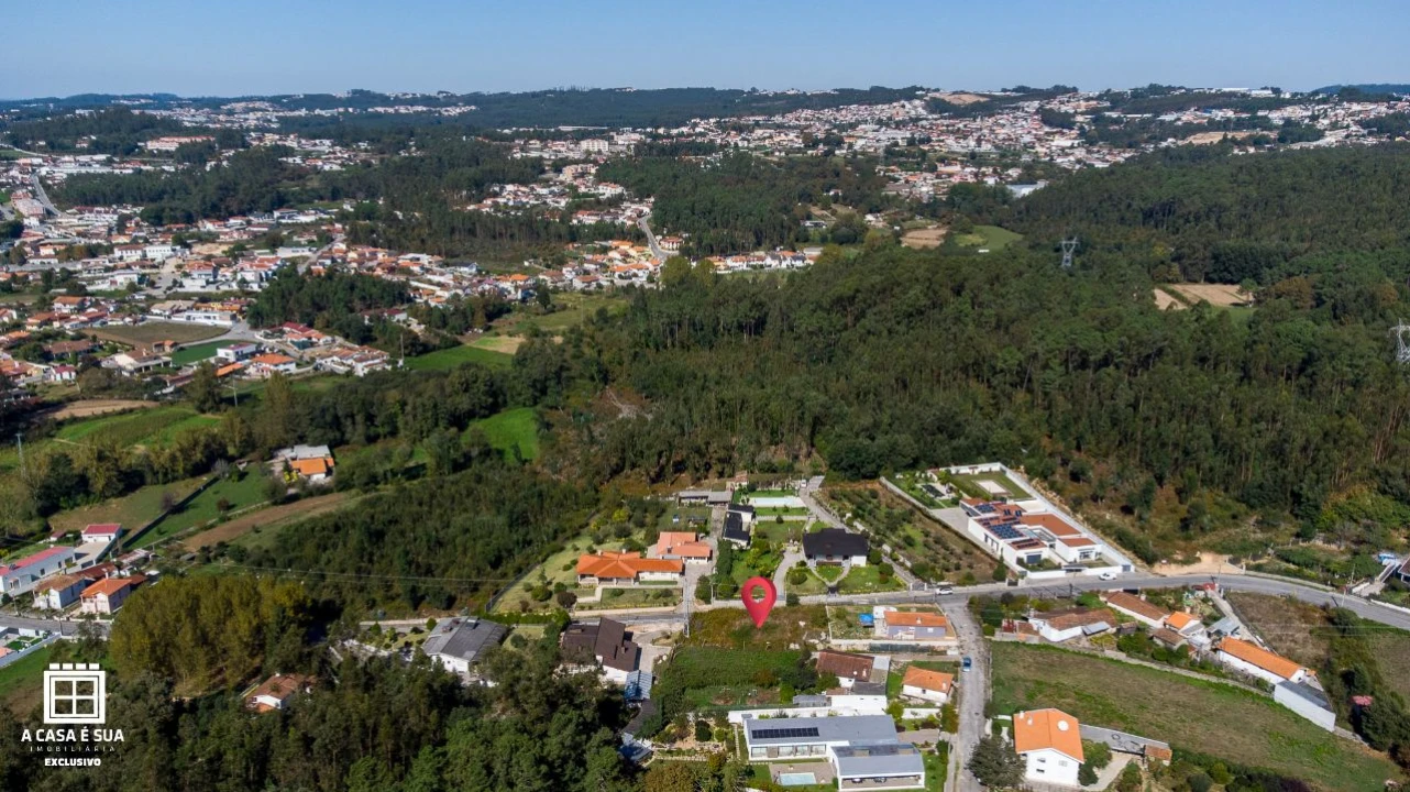 Terreno P/ Prédio para Venda em Arrifana Foto 14