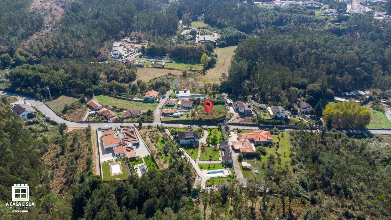 Terreno P/ Prédio para Venda em Arrifana Foto 18